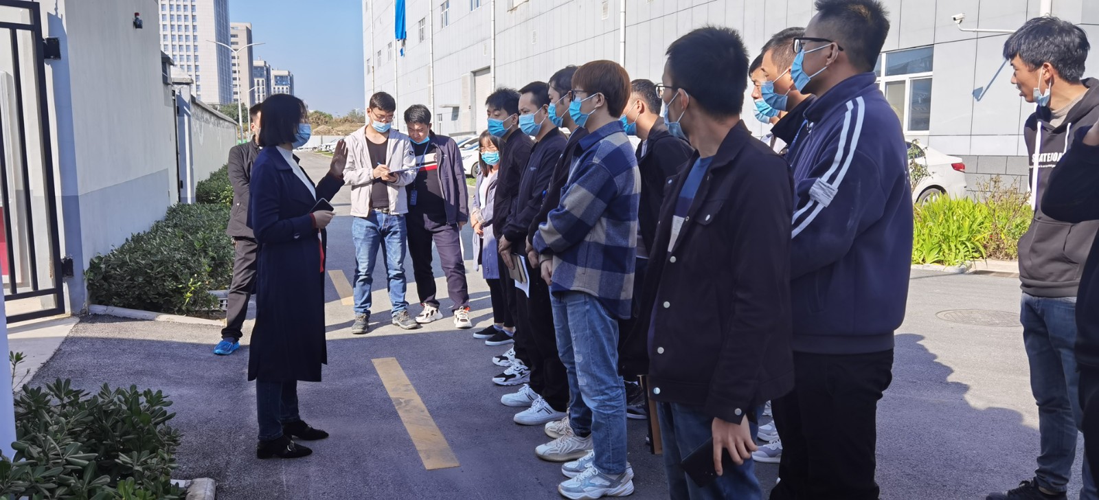 星空电竞微电动力部组织开展化学品泄漏应急演练